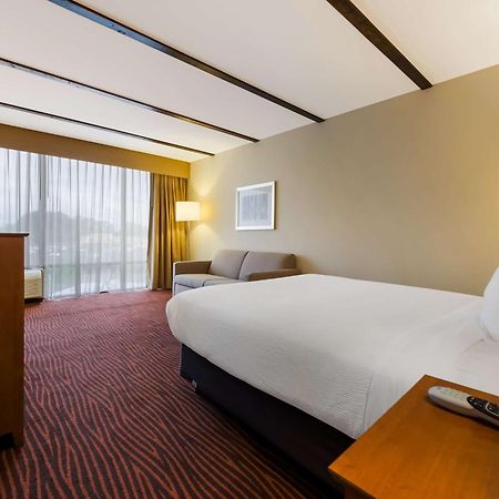 Best Western Executive Hotel New Haven-West Haven Exterior photo
